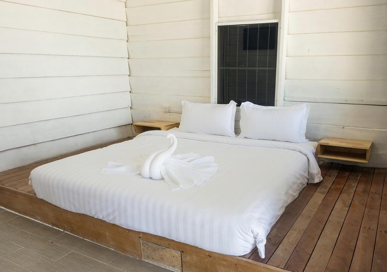 Hotel Sarasea Koh Rong Samloem Koh Rong Sanloem Esterno foto