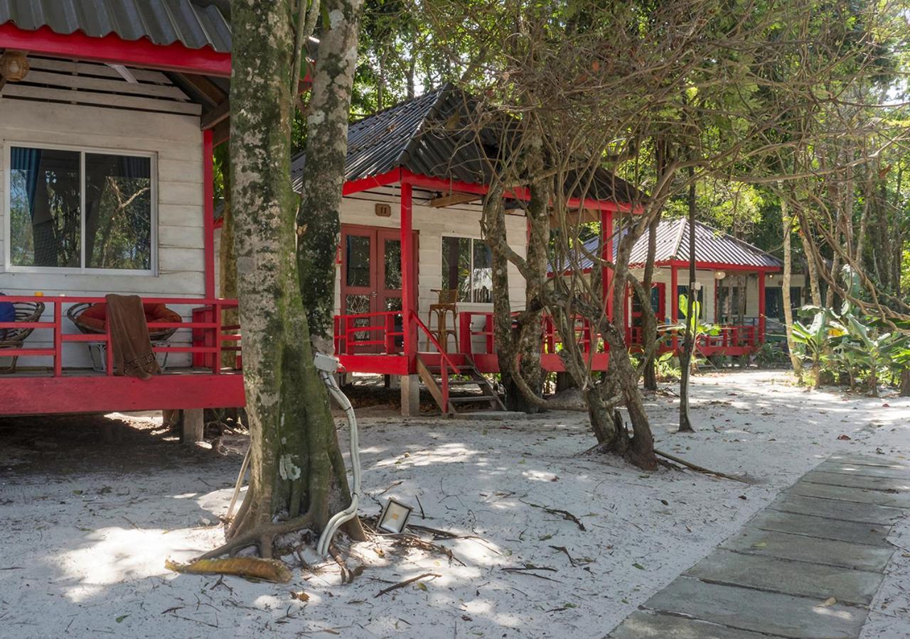 Hotel Sarasea Koh Rong Samloem Koh Rong Sanloem Esterno foto