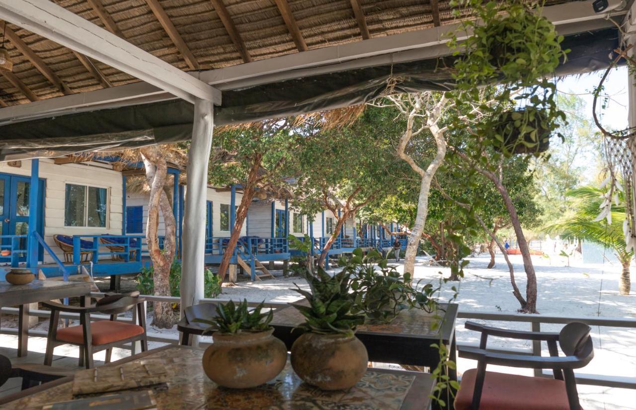 Hotel Sarasea Koh Rong Samloem Koh Rong Sanloem Esterno foto
